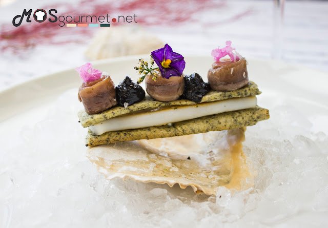 hojaldre-alga-nori-calamar-anchoas-gourmet-alioli-negro-mosgourmet Hojaldre de alga nori con calamar, anchoas gourmet y alioli negro